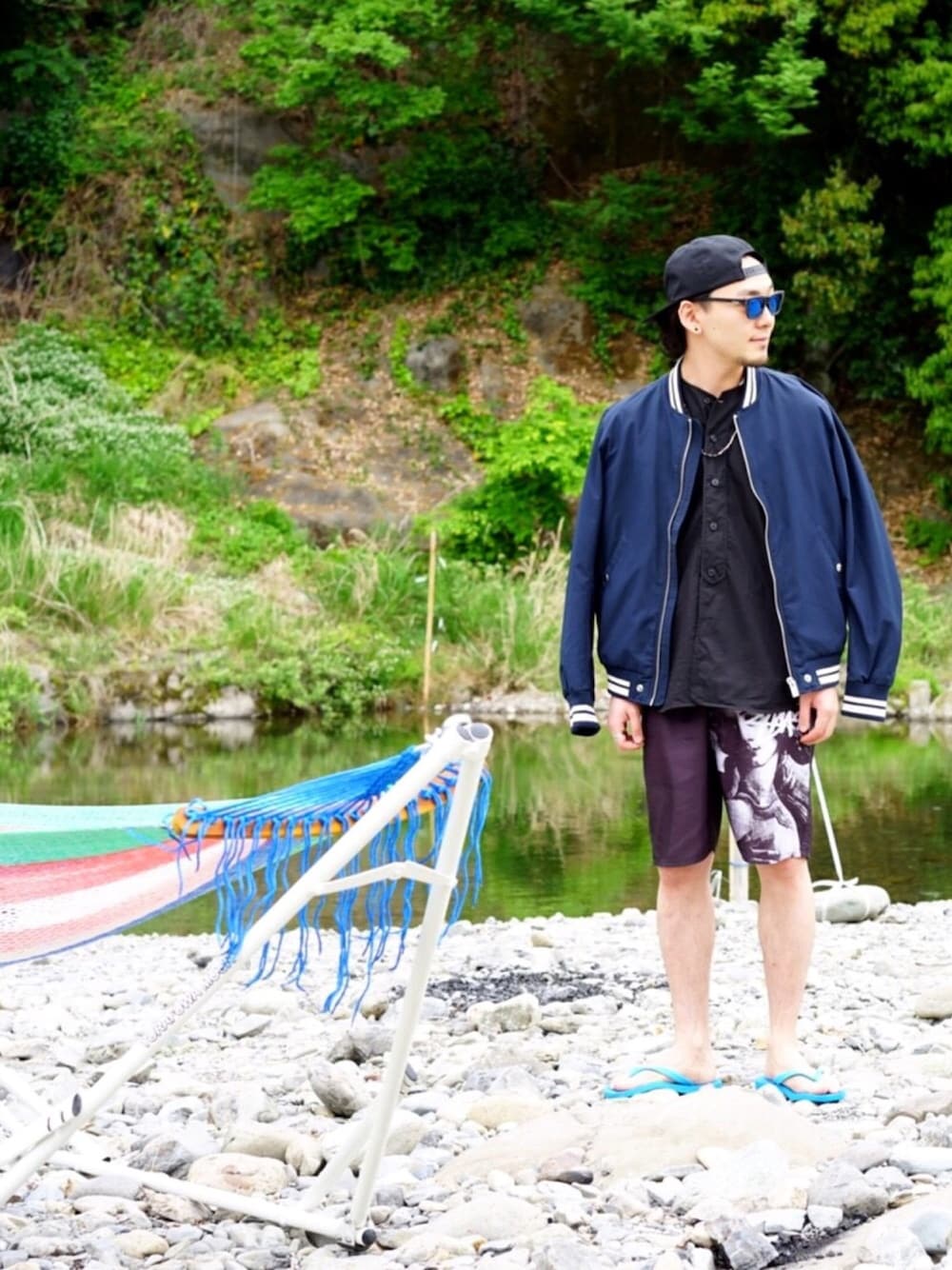 「春夏コーデ、夏コーデ、ストリート、シンプルコーデ、夏、BBQ、シャツスタイル、水着、Diesel、DIESELそごう横浜MEN'S」｜「DIESELの00SVTU0LANM（ブルゾン、レッド系）」を使った、taikiさん（メンズ・173cm）の春コーディネートの1枚目の写真