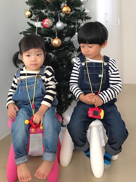 「Right-on（ライトオン）のアイテム（オールインワン・サロペット）」を使った、ＹＵＫＡさん（キッズ・90cm）の冬コーディネート