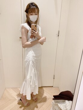 「SNIDEL（スナイデル）のアイテム（スカート、ホワイト系）」を使った、chelchelさん（レディース・166cm）の秋コーディネート