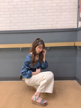 「GU（ジーユー）のアイテム（パンツ、ベージュ系）」を使った、chelchelさん（レディース・166cm）の秋コーディネート