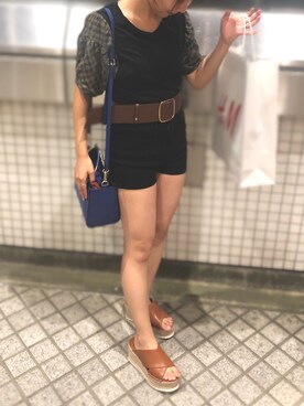 「SLY（スライ）のDOCKING PUFF SLEEVE TOPS（Tシャツ/カットソー、ブラック系）」を使った、manaさん（レディース・153cm）の夏コーディネート