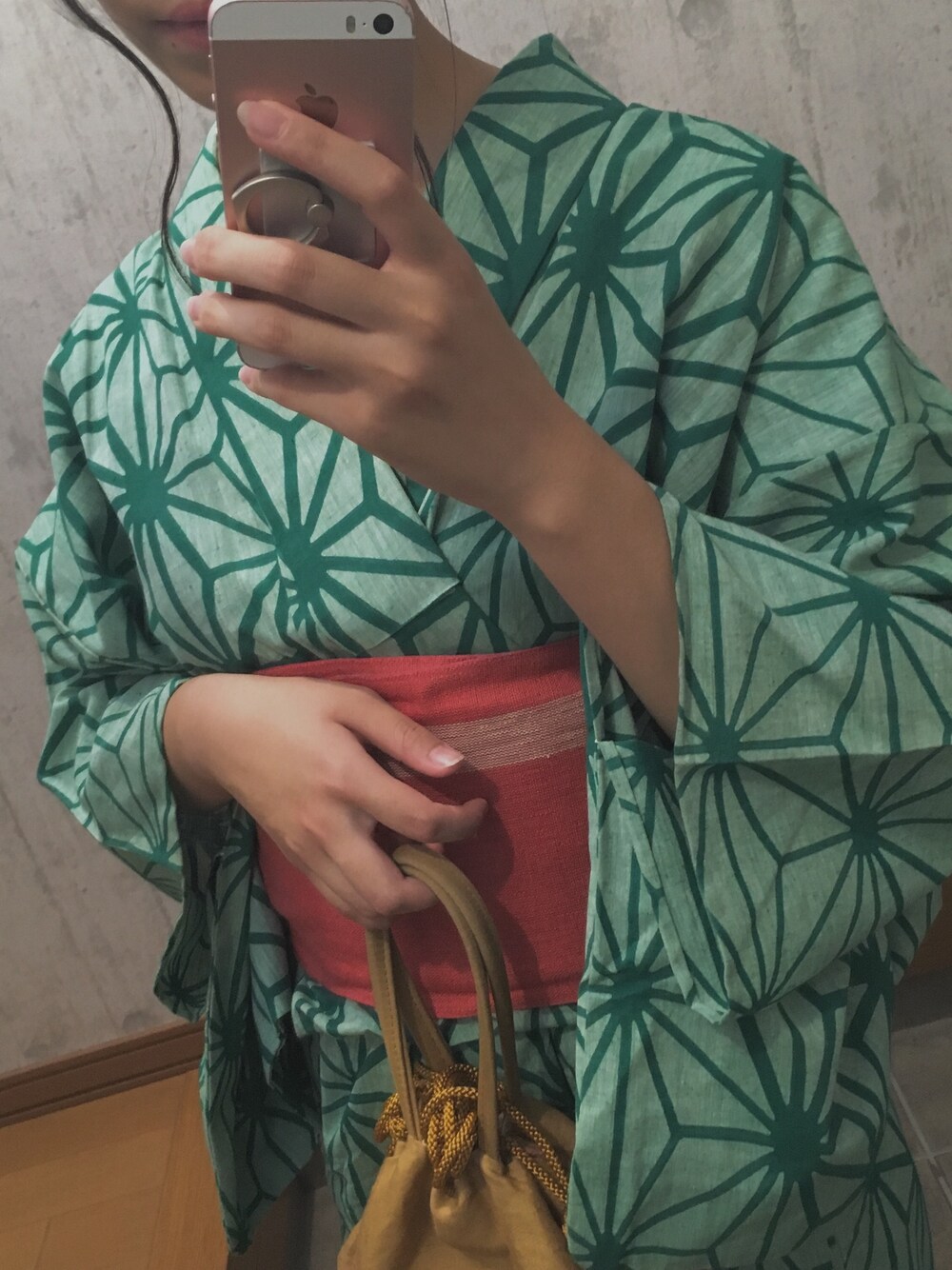 「おばあちゃんちのアイテム（浴衣、グリーン系）」を使った、dobi-さん（レディース・155cm）の夏コーディネートの1枚目の写真