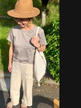 「リブニットパンツ」｜「アイテム（サンダル）」を使った、linaさん（レディース・168cm）の春コーディネート