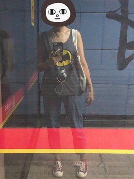 「DW（ディーダブリュー）のアイテム（アクセサリー）」を使った、石小胖さん（レディース・168cm）の夏コーディネート