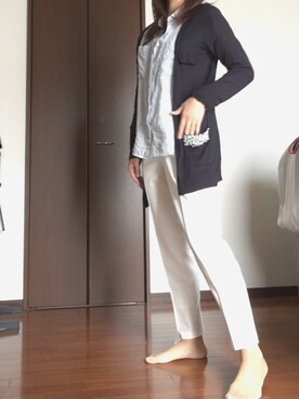 「Düsseldorfのアイテム（その他パンツ、ホワイト系）」を使った、キャロラインさん（レディース・166cm）の春コーディネート