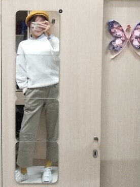 「H&M（エイチ・アンド・エム）のアイテム（ニット/セーター、ホワイト系）」を使った、尹YY_さん（レディース・162cm）の秋コーディネート