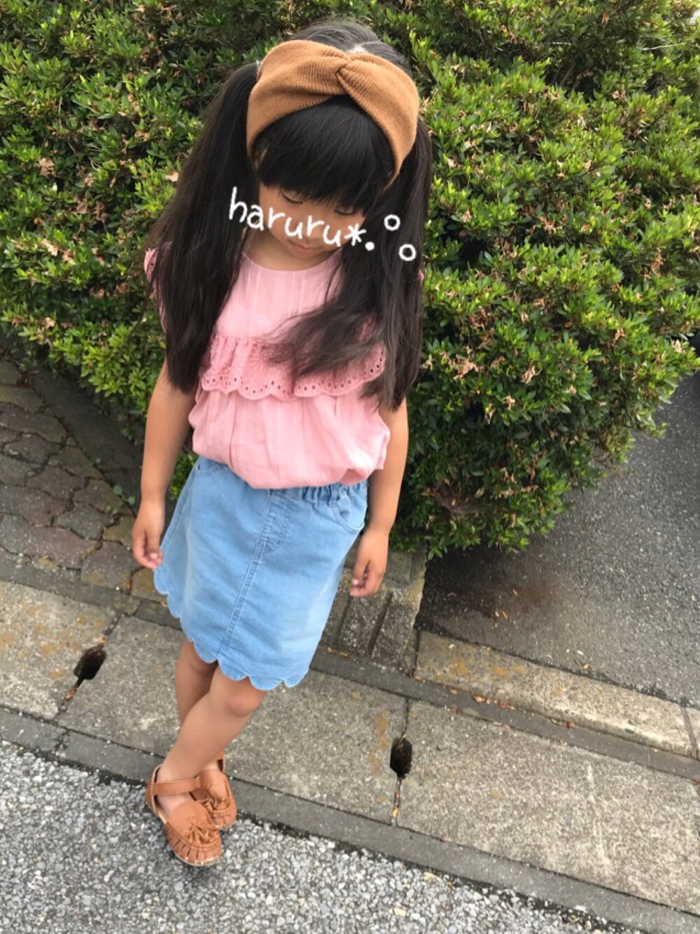 「女の子、6歳、キッズコーデ、キッズファッション、プティマイン、ガーリーコーデ」｜「petit mainのスクエア切替レースチュニック（チュニック、ピンク系）」を使った、haruru*.°。さん（キッズ・110cm）の夏コーディネートの1枚目の写真