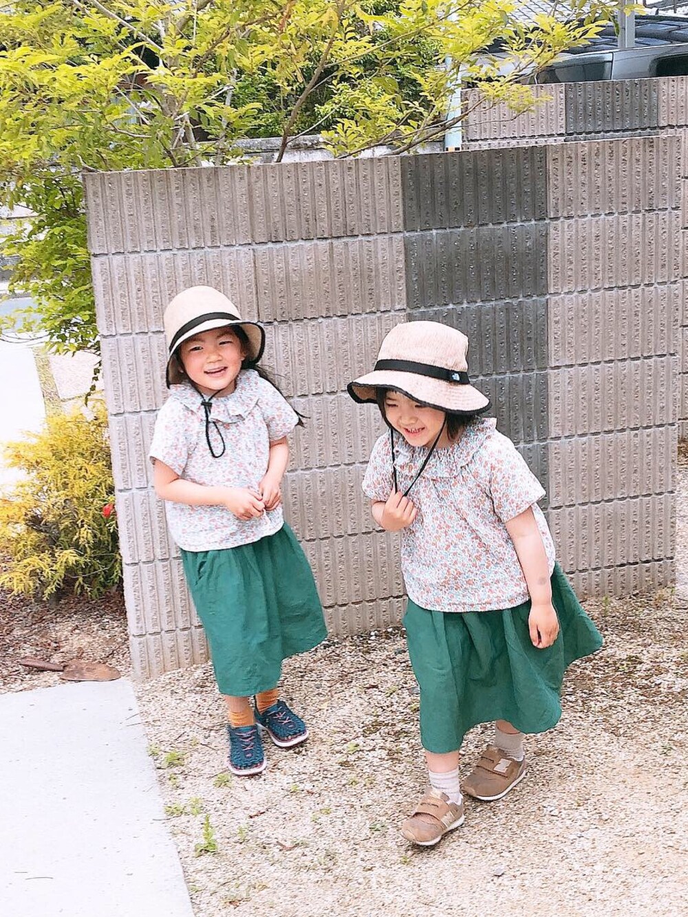 「handmade、グリーン、ミモレ丈スカート、takk_、ノースフェイス、THE NORTH FACE」｜「THE NORTH FACEのアイテム（ハット、ベージュ系）」を使った、@bunbunさん（キッズ・127cm）の春コーディネートの1枚目の写真