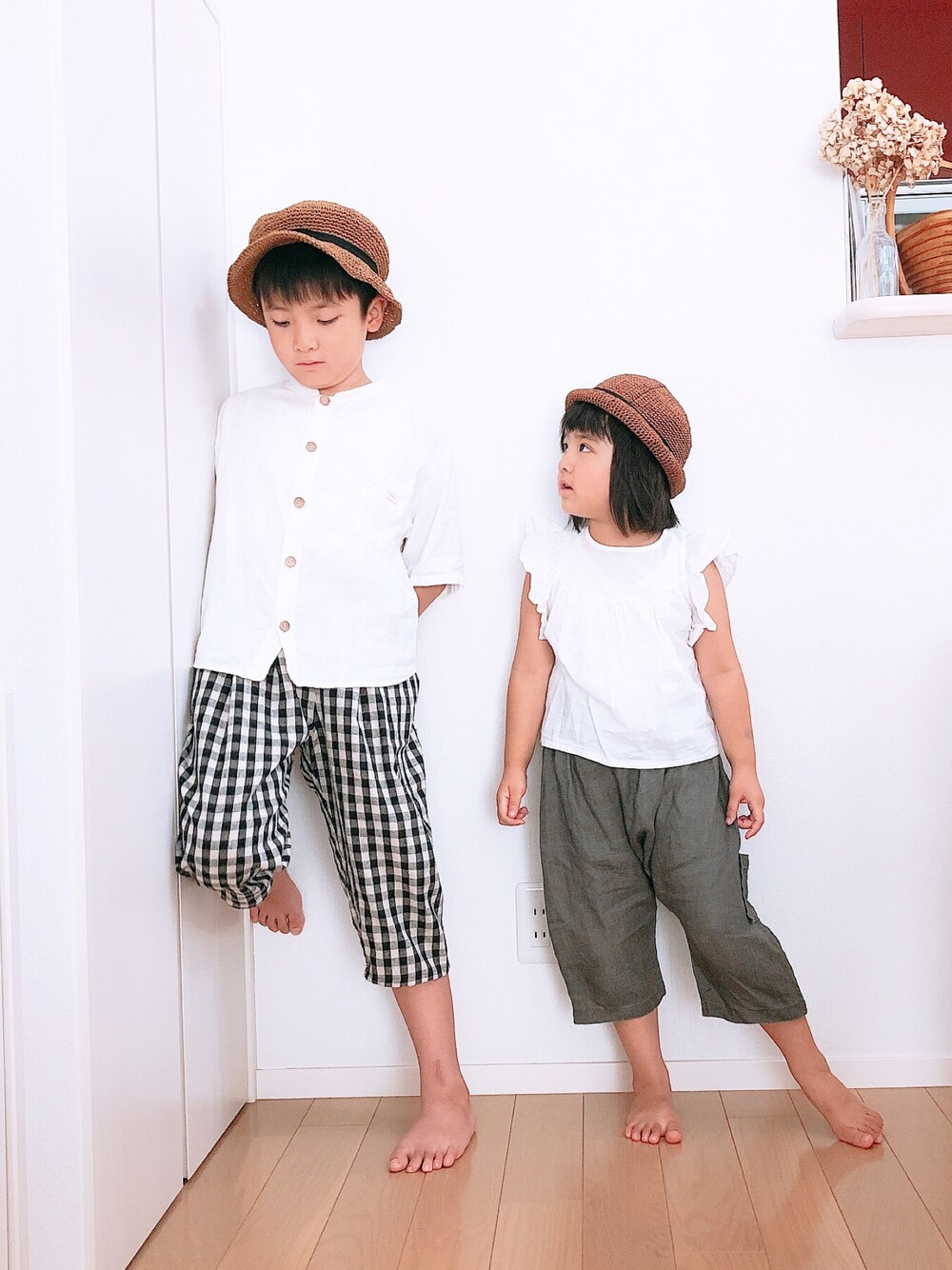 「ギンガムチェック、チェックパンツ、handmade、ハンドメイド、白シャツ」｜「Handmadeのアイテム（その他パンツ、ブラック系）」を使った、@bunbunさん（キッズ・127cm）の秋コーディネートの1枚目の写真