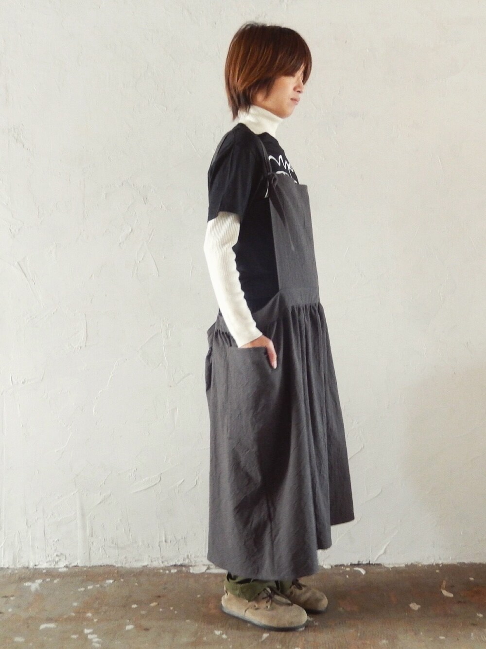 tomomiさんの「COCOLO Linen Dress apron（Grey)（Handmade）」を使ったコーディネート