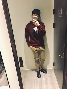 「PULL&BEAR（プルアンドベア）のアイテム（スラックス）」を使った、Kuan Yuさん（メンズ・182cm）の秋コーディネート