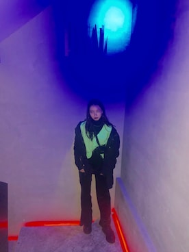 「H&M（エイチ・アンド・エム）のアイテム（カーゴパンツ、ブラック系）」を使った、MARIAさん（レディース・160cm）の春コーディネート