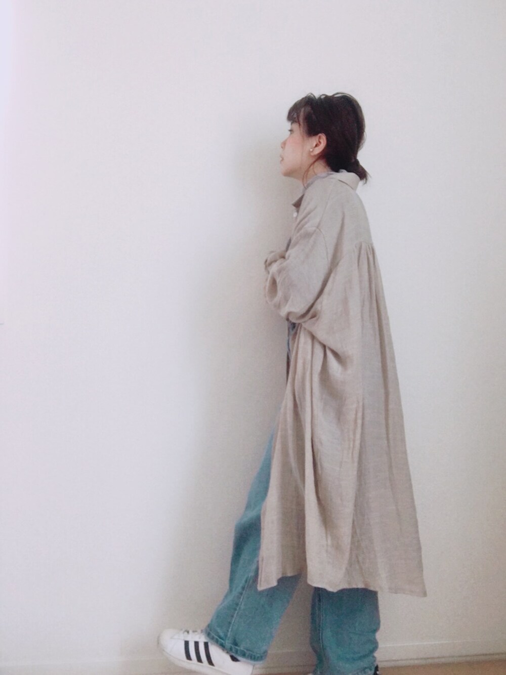 「夏コーデ、ブラウン、ベージュ、トープ、アースカラー、ロングシャツ」｜「正面のアイテム（その他、その他）」を使った、舞桜さん（レディース・150cm）の夏コーディネートの1枚目の写真
