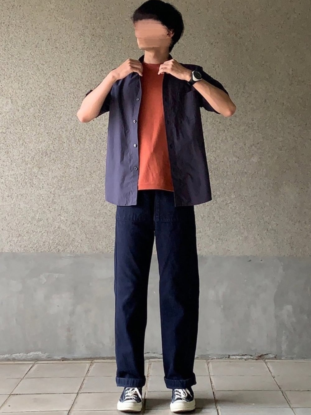 「シャツ、半袖シャツ、ネイビー、差し色、A.P.C.、アーペーセー、ワイドパンツ、MHL.、converse、CT70s」｜「A.P.C.のCHEMISE ANDREAS 17E（シャツ/ブラウス、ブルー系）」を使った、はるさん（メンズ・178cm）の夏コーディネートの1枚目の写真