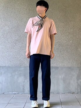 バンダナ スカーフを使った ピンクtシャツ の人気ファッションコーディネート Wear