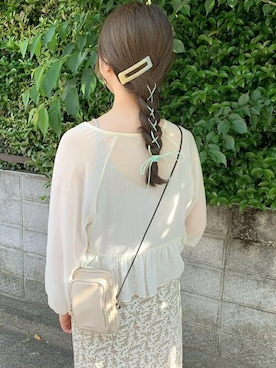 「アイテム（ヘアゴム）」を使った、Me%さん（レディース・161cm）の春コーディネート