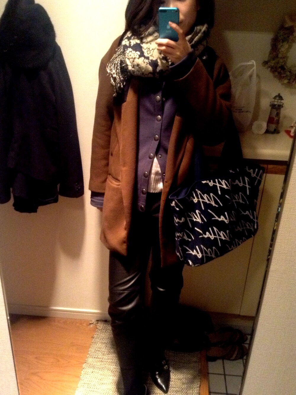 「ootd、casual、office style、agnes b.、ZARA」｜「ZARAのアイテム（パンツ、ブラック系）」を使った、Yuki Hoshiさん（レディース・162cm）の春コーディネートの1枚目の写真