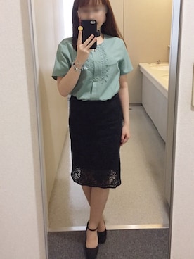 「オフィススタイル」｜「アイテム（PC・スマホグッズ/家電）」を使った、えりーあんとわねっとさん（レディース・155cm）の春コーディネート