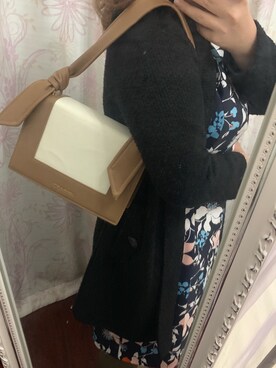 「CHARLES & KEITH（チャールズ & キース）のアイテム（財布/小物）」を使った、一个胖子的日常さん（レディース・160cm）の秋コーディネート