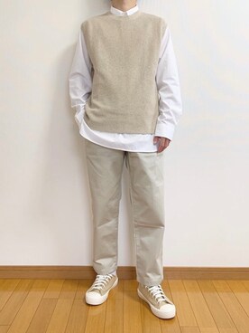 「UNIQLO（ユニクロ）のオーバーサイズクルーネックベスト（ニット/セーター、ベージュ系）」を使った、かぺじゅんさん（メンズ・165cm）の秋コーディネート