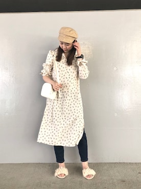 「小花柄ワンピース」｜「アイテム（サンダル）」を使った、くりためいさん（レディース・160cm）の春コーディネート