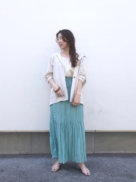 「リネンシャツ」｜「アイテム（ノーカラージャケット）」を使った、くりためいさん（レディース・160cm）の春コーディネート