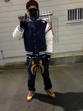「A BATHING APE（アベイシングエイプ）のアイテム（スタジャン）」を使った、よしそんさん（メンズ・181cm）の冬コーディネート