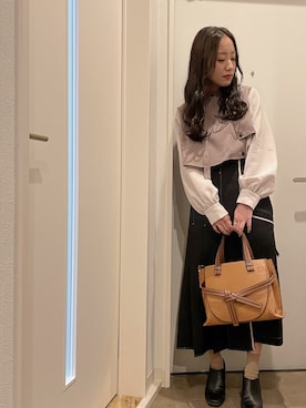 LOEWE Gate top-handle leather bagを使った人気ファッション
