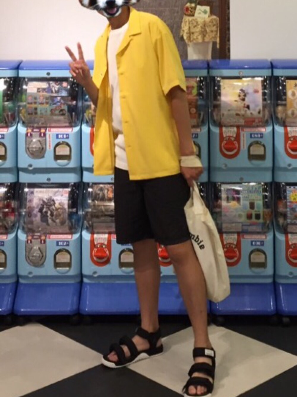 「INHERITのアイテム（シャツ/ブラウス、イエロー系）」を使った、C.S.Yさん（メンズ・175cm）の夏コーディネートの1枚目の写真