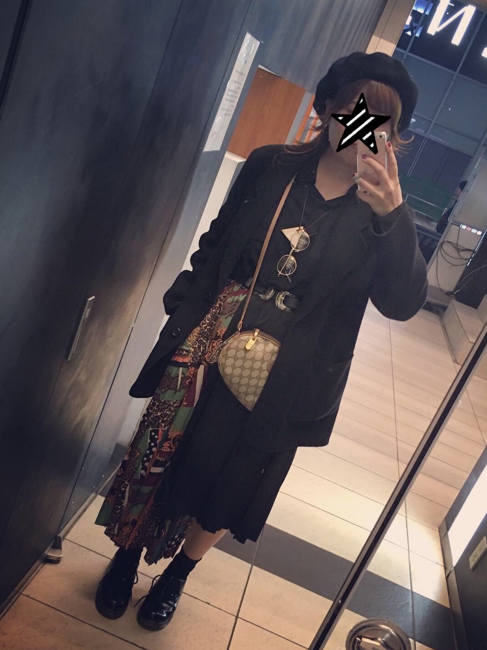 「THANK YOU MARTのアイテム（ハンチング/ベレー帽、ブラック系）」を使った、Ｃ＊さん（レディース・161cm）の秋コーディネートの1枚目の写真