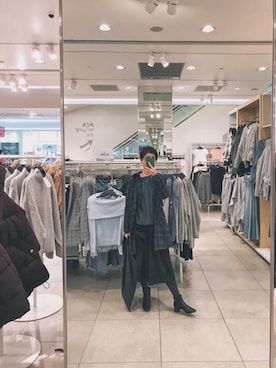 「CHARLES & KEITH（チャールズ & キース）のアイテム（ブーティ、ブラック系）」を使った、Wendylikescandyさん（レディース・160cm）の秋コーディネート