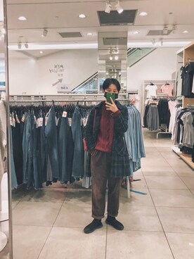 「nike ultra boostのアイテム（スニーカー、ブラック系）」を使った、Wendylikescandyさん（レディース・160cm）の秋コーディネート