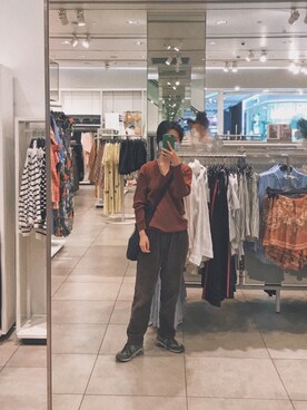 「UNIQLO（ユニクロ）のアイテム（ニット/セーター、ブラウン系）」を使った、Wendylikescandyさん（レディース・160cm）の春コーディネート