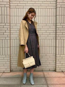 「雨」｜「アイテム（トレンチコート）」を使った、エールデルクールブラン天神地下街店スタッフさん（レディース・169cm）の秋コーディネート