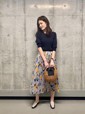 「リブニット」｜「アイテム（スリッポン）」を使った、エールデルクールブラン天神地下街店スタッフさん（レディース・169cm）の春コーディネート