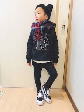 「にゃー」｜「アイテム（スウェット）」を使った、aaoshanさん（キッズ・100cm）の冬コーディネート