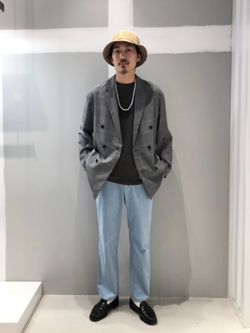 「タックイン、大人カジュアル、おしゃれさんと繋がりたい、リラックススタイル、夏コーデ、きれいめカジュアル、ゆるコーデ、ふるぎ、ジャケット、ライトブルー」｜「JOINT WORKSのアイテム（テーラードジャケット、グレー系）」を使った、takukatsukawaさん（メンズ・177cm）の春コーディネートの1枚目の写真