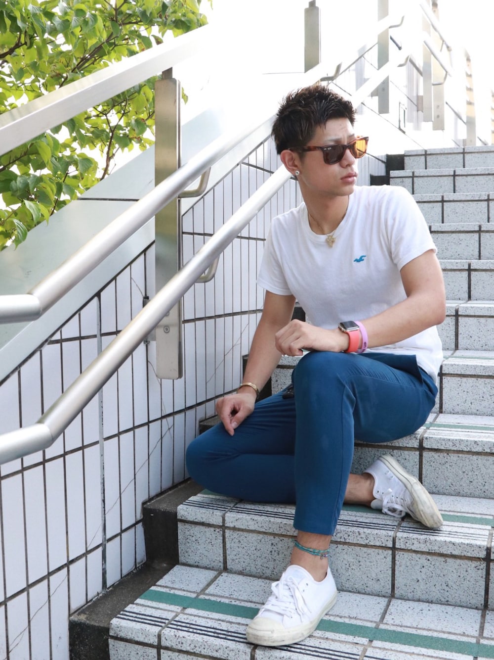 「シンプルコーデ、ラフ、ootd、おしゃれさんと繋がりたい、ファッション、ホリスター、URBAN RESEARCH、キレイめ、fashion blogger、今日のコーデ」｜「Hollisterのアイテム（Tシャツ/カットソー、ホワイト系）」を使った、🌺ハリュー🌺服部隆乃佑さん（メンズ・175cm）の夏コーディネートの1枚目の写真