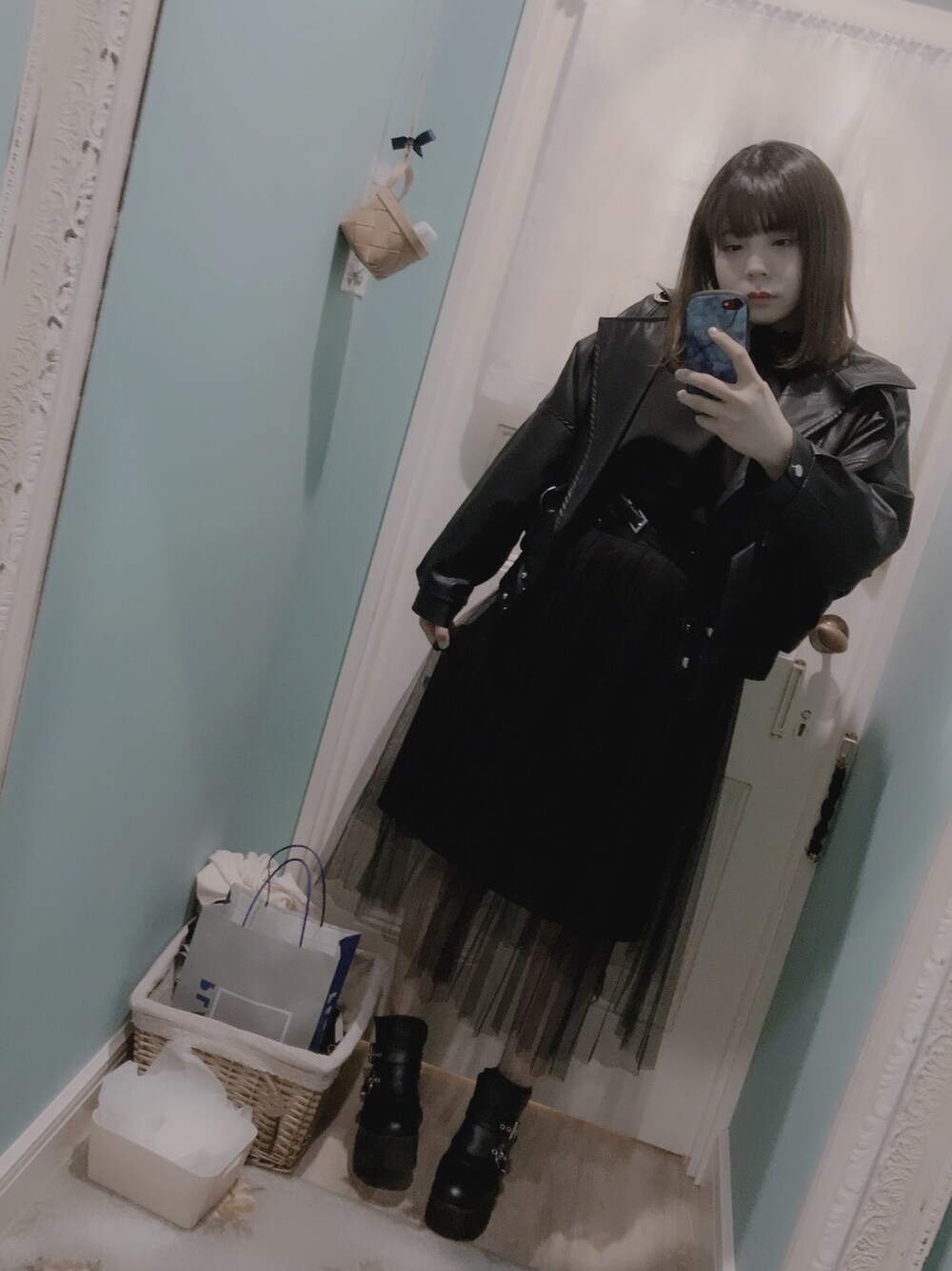 「オールブラック、ライダース、チュールスカート、ブラウス、厚底」｜「RAY CASSINの無地・花柄フリルハイネックブラウス（シャツ/ブラウス、ブラック系）」を使った、コカリさん（レディース・158cm）の春コーディネートの1枚目の写真
