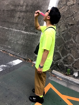 「蛍光カラー」｜「アイテム（財布/小物）」を使った、PuuuuNさん（メンズ・172cm）の春コーディネート