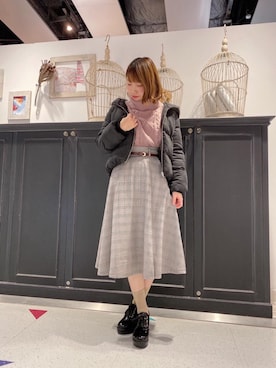 「タートル」｜「アイテム（ダウンジャケット/コート）」を使った、マジェスティックレゴンHEPFIVE店スタッフさん（レディース・155cm）の秋コーディネート