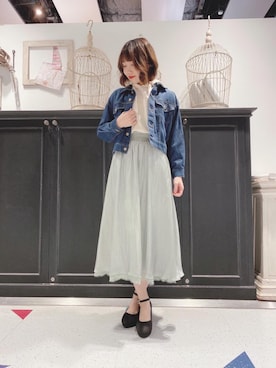 「リバーシブル」｜「アイテム（デニムジャケット）」を使った、マジェスティックレゴンHEPFIVE店スタッフさん（レディース・155cm）の冬コーディネート