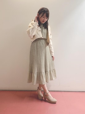 「お出掛けコーデ」｜「アイテム（デニムジャケット）」を使った、マジェスティックレゴンHEPFIVE店スタッフさん（レディース・155cm）の春コーディネート