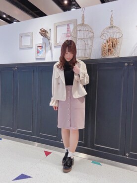 「新作」｜「アイテム（トレンチコート）」を使った、マジェスティックレゴンHEPFIVE店スタッフさん（レディース・155cm）の春コーディネート