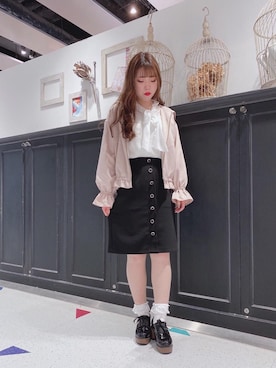 「Iラインスカート」｜「アイテム（ブルゾン）」を使った、マジェスティックレゴンHEPFIVE店スタッフさん（レディース・155cm）の春コーディネート