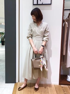 「お呼ばれ」｜「アイテム（財布/小物）」を使った、マジェスティックレゴンHEPFIVE店スタッフさん（レディース・164cm）の春コーディネート
