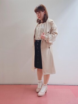 「刺繍」｜「アイテム（トレンチコート）」を使った、マジェスティックレゴンHEPFIVE店スタッフさん（レディース・155cm）の春コーディネート