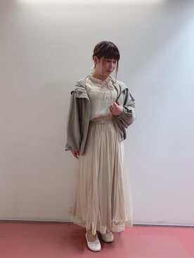 「お出掛けコーデ」｜「アイテム（ブルゾン）」を使った、マジェスティックレゴンHEPFIVE店スタッフさん（レディース・155cm）の春コーディネート