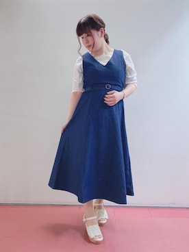 「新作」｜「アイテム（ジャンパースカート）」を使った、マジェスティックレゴンHEPFIVE店スタッフさん（レディース・155cm）の春コーディネート