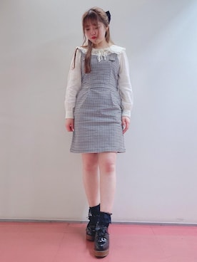 「新作」｜「アイテム（ジャンパースカート）」を使った、マジェスティックレゴンHEPFIVE店スタッフさん（レディース・155cm）の春コーディネート